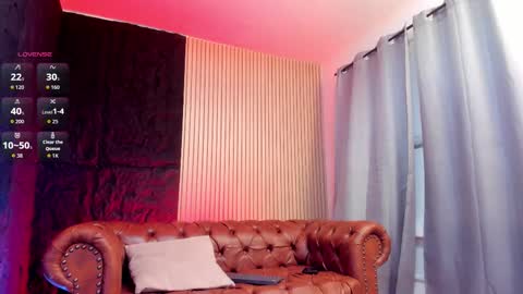 Snapshot of rogger_physique chatting on November 2025 11:49:02 PM Rogger online show from November 2025 11:49:02 PM