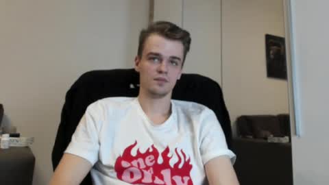 Snapshot of rokko_diamond777 chatting on February 2025 04:11:02 PM taylor fox online show from February 2025 04:11:02 PM