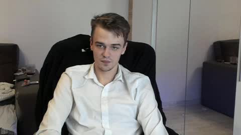 Snapshot of rokko_diamond777 chatting on February 2025 05:01:02 PM taylor fox online show from February 2025 05:01:02 PM