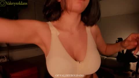 Valery Roldans online show from February 2026 01:00:02 AM