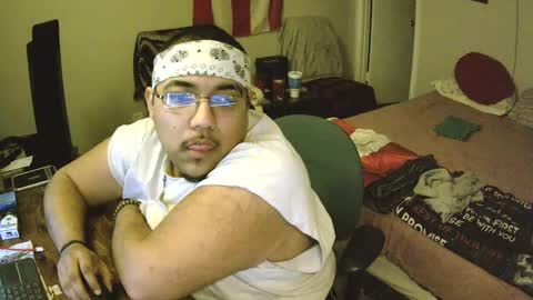 Snapshot of rollin_cloudz444 chatting on March 2025 03:23:02 AM cloudy bottom online show from March 2025 03:23:02 AM