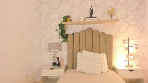 Snapshot of roma_love_ chatting on December 2024 12:05:01 PM online show from December 2024 12:05:01 PM