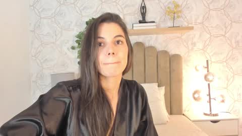 Snapshot of roma_love_ chatting on January 2025 11:43:02 AM online show from January 2025 11:43:02 AM