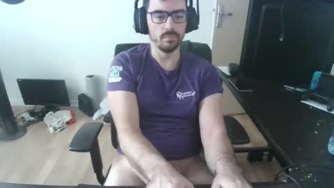 Snapshot of romainb72 chatting on December 2024 09:25:02 AM romainb72 online show from December 2024 09:25:02 AM