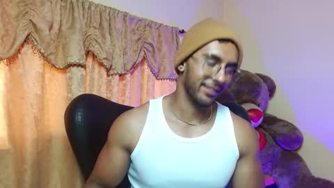 Snapshot of romanpearce_ chatting on January 2025 09:08:01 PM Roman online show from January 2025 09:08:01 PM