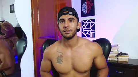 Snapshot of romanpearce_ chatting on March 2025 04:46:01 PM Roman online show from March 2025 04:46:01 PM