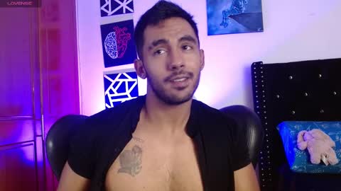 Snapshot of romanpearce_ chatting on September 2025 09:47:02 PM Roman online show from September 2025 09:47:02 PM