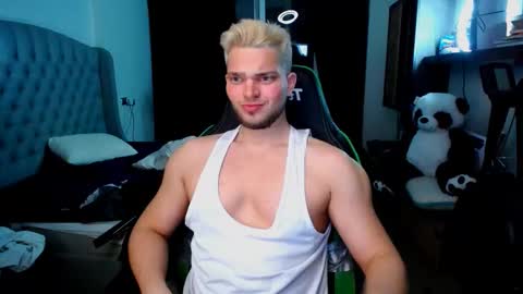 Snapshot of romantic_twunk chatting on November 2025 04:20:02 PM romantic_twunk online show from November 2025 04:20:02 PM