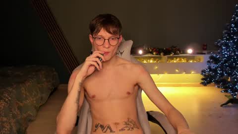 Snapshot of romeo_mercy chatting on December 2024 11:16:01 PM Romeo online show from December 2024 11:16:01 PM
