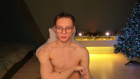 Snapshot of romeo_mercy chatting on December 2024 12:54:01 AM Romeo online show from December 2024 12:54:01 AM