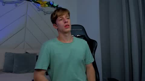 Romeo Ricci online show from December 2025 05:26:02 AM