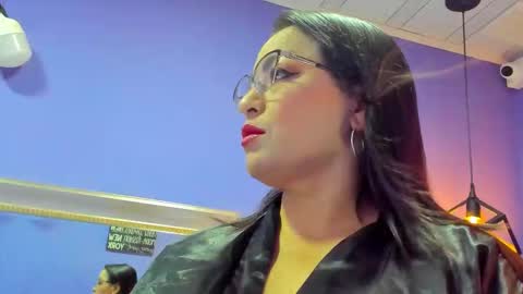 Romi  online show from October 2025 01:56:01 AM