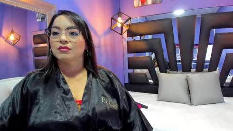 Romi  online show from October 2025 12:44:02 AM