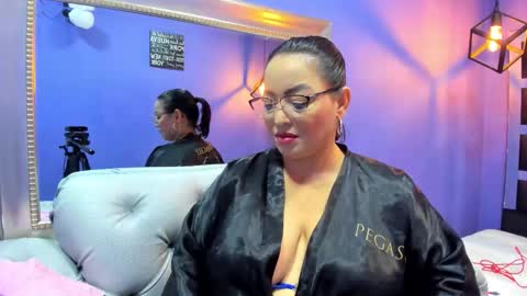 Romi  online show from October 2025 02:17:02 AM