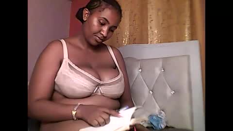 Snapshot of romina_26 chatting on May 2026 07:08:01 PM Romina 26 online show from May 2026 07:08:01 PM