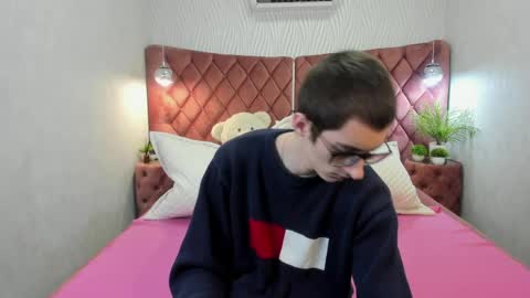 ronbevs online show from April 2026 07:19:01 PM