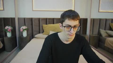 ronbevs online show from May 2026 08:39:01 PM