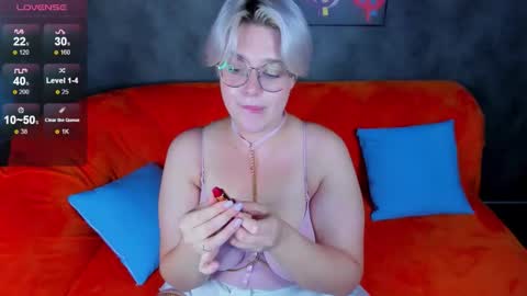 Roni3 online show from September 2025 12:15:02 PM