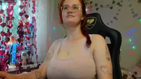 Snapshot of roniya_v chatting on May 2026 02:57:02 PM Spicy lady Kristy online show from May 2026 02:57:02 PM