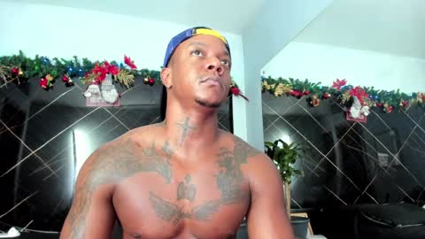 Snapshot of ronnie_777 chatting on December 2024 11:12:02 PM Ronnie 777 online show from December 2024 11:12:02 PM