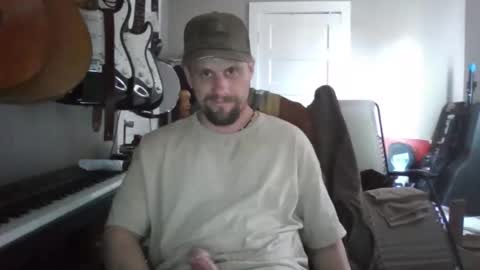 Snapshot of ronniejohnston13 chatting on April 2026 09:40:02 PM ronniejohnston13 online show from April 2026 09:40:02 PM