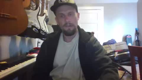 Snapshot of ronniejohnston13 chatting on May 2026 11:32:01 PM ronniejohnston13 online show from May 2026 11:32:01 PM