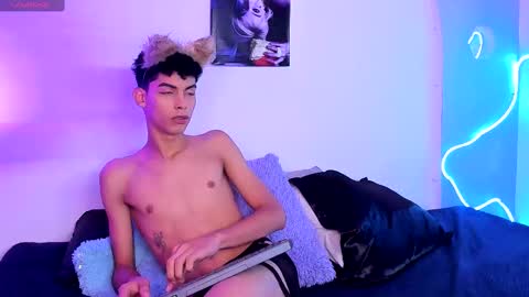 Snapshot of room_69xxx chatting on September 2025 12:18:01 PM room_69xxx online show from September 2025 12:18:01 PM