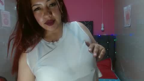 Snapshot of roouseevanne chatting on September 2025 02:44:01 AM rousee online show from September 2025 02:44:01 AM