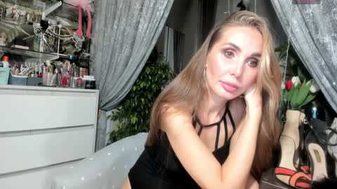 Aurora online show from January 2025 10:31:02 PM