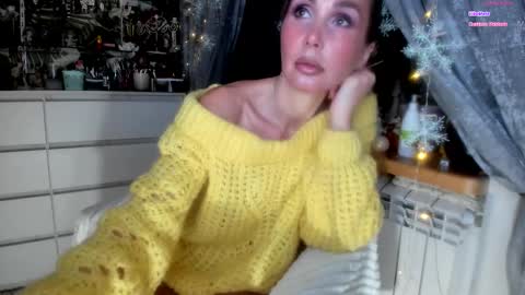 Aurora online show from December 2025 11:02:01 PM