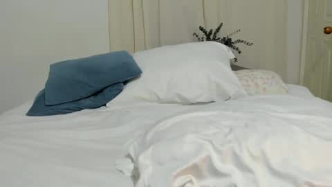 Snapshot of rosaliiaa1 chatting on February 2025 09:35:02 PM Rosalia online show from February 2025 09:35:02 PM