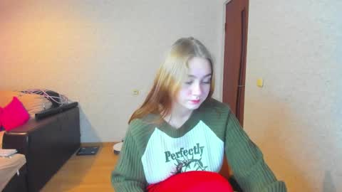 rosalina1690 online show from December 2024 09:41:01 PM
