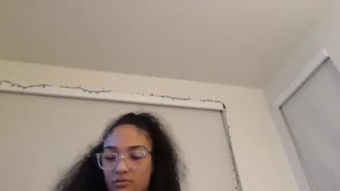 Snapshot of rosalinatoosexy chatting on February 2025 08:33:02 AM Rosalina online show from February 2025 08:33:02 AM