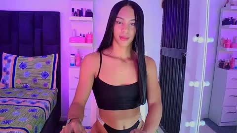 Snapshot of rosalindasexy chatting on December 2024 11:01:01 AM Rosalinda online show from December 2024 11:01:01 AM