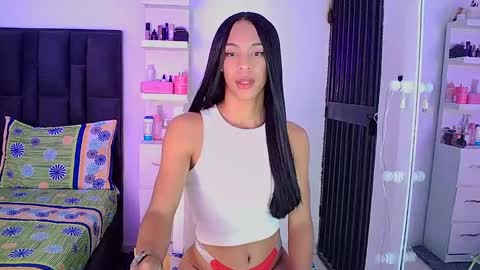 Snapshot of rosalindasexy chatting on December 2024 11:57:01 PM Rosalinda online show from December 2024 11:57:01 PM