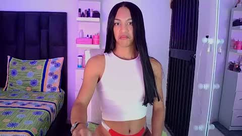 Snapshot of rosalindasexy chatting on December 2024 07:05:02 AM Rosalinda online show from December 2024 07:05:02 AM