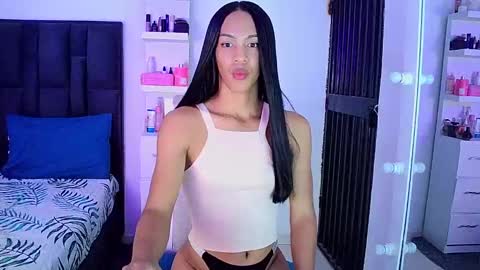 Snapshot of rosalindasexy chatting on December 2024 11:34:01 PM Rosalinda online show from December 2024 11:34:01 PM