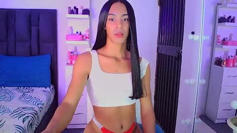 Snapshot of rosalindasexy chatting on December 2024 06:53:02 AM Rosalinda online show from December 2024 06:53:02 AM