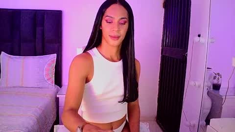 Snapshot of rosalindasexy chatting on December 2024 10:34:02 AM Rosalinda online show from December 2024 10:34:02 AM