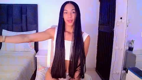 Snapshot of rosalindasexy chatting on December 2024 06:00:02 AM Rosalinda online show from December 2024 06:00:02 AM