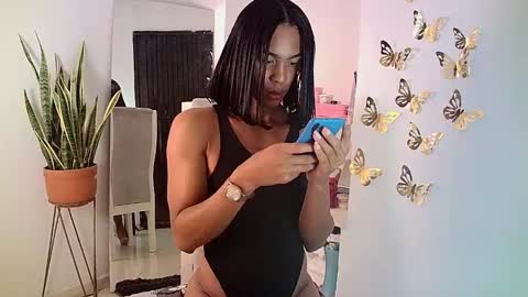 Snapshot of rosalindasexy chatting on February 2025 05:30:02 AM Rosalinda online show from February 2025 05:30:02 AM