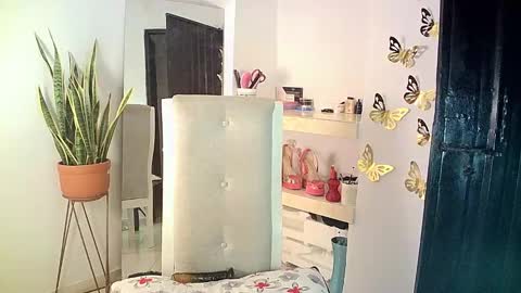 Snapshot of rosalindasexy chatting on February 2025 02:58:01 AM Rosalinda online show from February 2025 02:58:01 AM