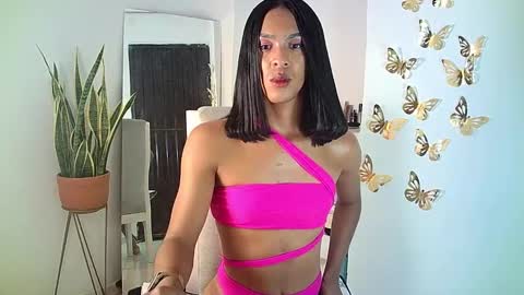Snapshot of rosalindasexy chatting on February 2025 07:12:02 AM Rosalinda online show from February 2025 07:12:02 AM