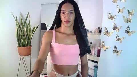 Snapshot of rosalindasexy chatting on February 2025 01:52:02 AM Rosalinda online show from February 2025 01:52:02 AM