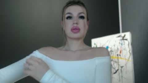 Snapshot of rosaline_ly chatting on September 2025 01:44:02 PM Rosalina online show from September 2025 01:44:02 PM