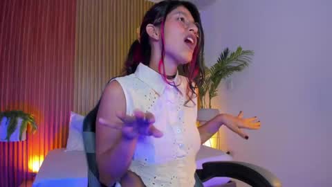 R O S A online show from April 2026 10:23:02 PM