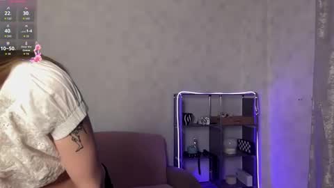 RoosaMoore online show from April 2026 02:31:01 PM