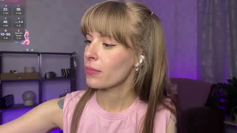 RoosaMoore online show from April 2026 07:07:02 PM