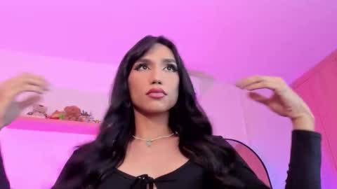 Rose Saenz online show from November 2025 08:00:01 PM