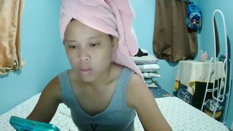 Snapshot of rose_angels chatting on December 2024 02:05:01 AM Rose Angels online show from December 2024 02:05:01 AM